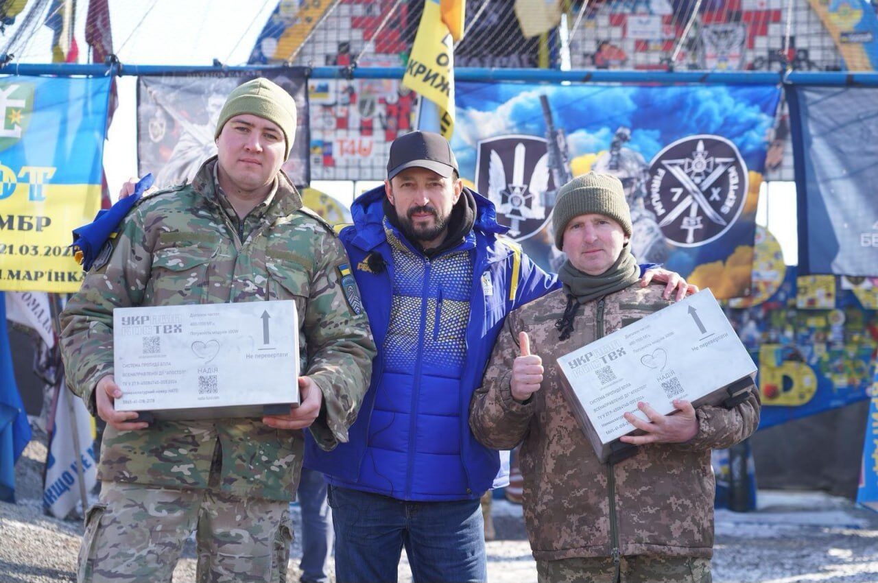   Валерій Дубіль, Віта Присяжнюк, БФ молодіжної ініціативи ''Надія'' з партнером Олексієм Омельяненком оснащує техніку РЕБ-захистом ''Апостол'' для порятунку життя військових