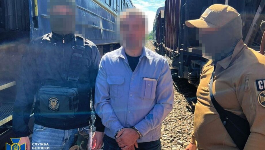 СБУ разоблачила железнодорожника-шпиона: передавал врагу данные о военных эшелонах