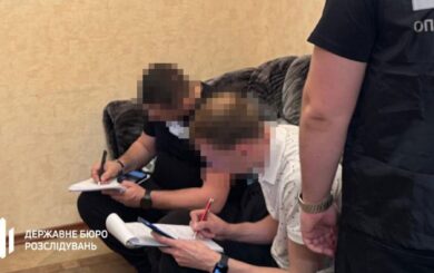 ГБР разоблачило правоохранителя, который за 15 тысяч долларов переправил уклониста в Польшу