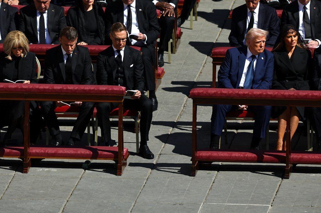 Прощання з Папою Франциском у Ватикані: Зеленський і Трамп  зустрілись після церемонії