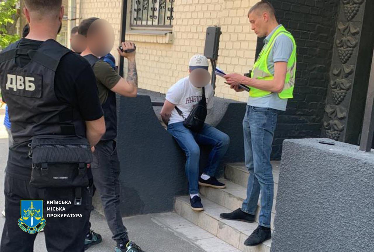 30 тисяч доларів за перетин кордону: викрито злочинну схему до Молдови