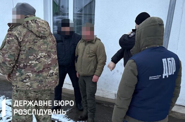 Военное топливо — к продаже: ДБР разоблачило схему кражи 20 тонн ежемесячно со склада на Львовщине
