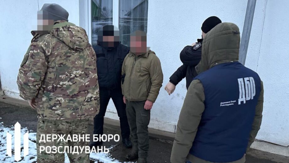 Военное топливо — к продаже: ДБР разоблачило схему кражи 20 тонн ежемесячно со склада на Львовщине