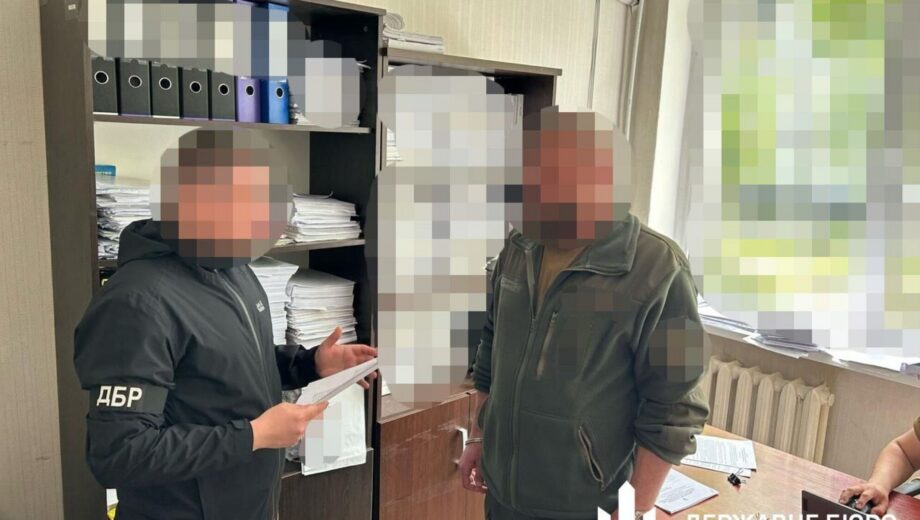 Не воевала, но получала: командир Донецкой области организовал незаконные »фронтовые» на 800 тыс. грн