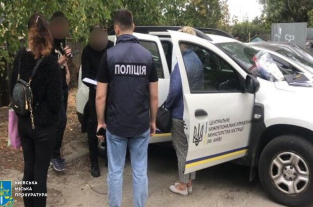 $2500 – и арест снят: исполнители »помогли» должнику избежать взыскания почти 600 тыс. грн