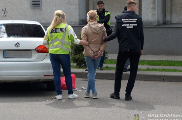 На Сумщині затримали матір, яка намагалася продати власну дитину