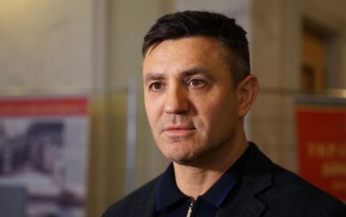 Суд изменил меру пресечения Тищенко и Писаренко: ночной арест вместо круглосуточного