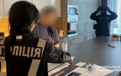 Під виглядом роботи ескорту: дівчат змушували до тісного ”співробітництва” через шантаж