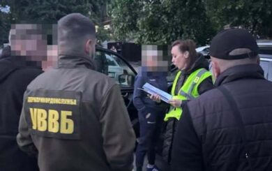 Вместо карт — нелегальные маршруты: учительница географии организовала схему переправки уклонистов через границу