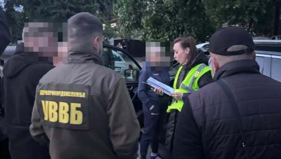 Вместо карт — нелегальные маршруты: учительница географии организовала схему переправки уклонистов через границу