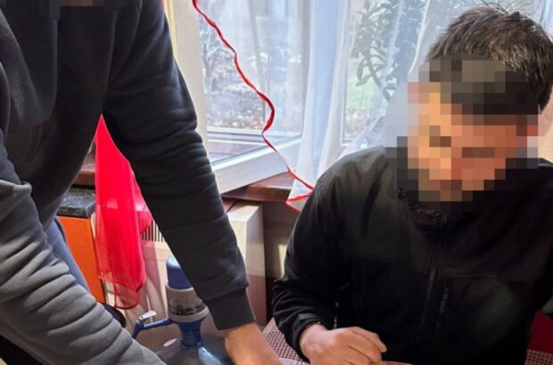 Директор предприятия предстанет перед судом за снабжение военным 20 тысяч некачественных спальников