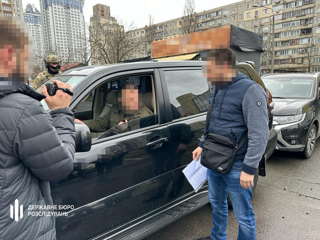 Хабар у 150 тисяч доларів: ВАКС виніс вирок заступнику голови Федерації профспілок Саєнку