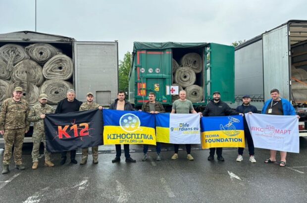 Волонтерська ініціатива ”Павутиння” змінила призначення агросіток – тепер вони броня для армії