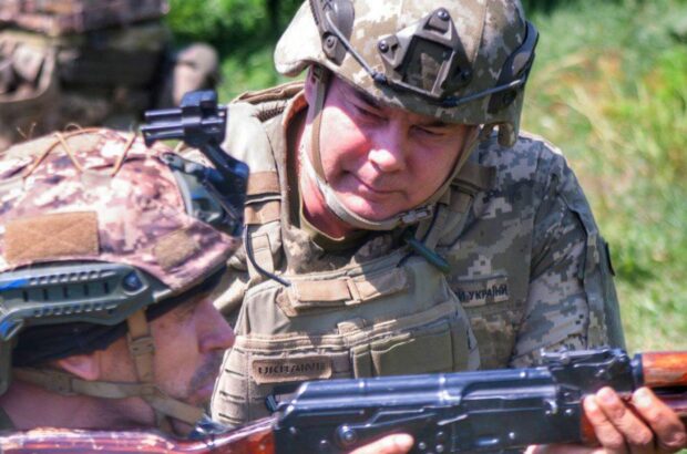 Генерал Наєв: У наших штурмах беруть участь лише підготовлені бійці