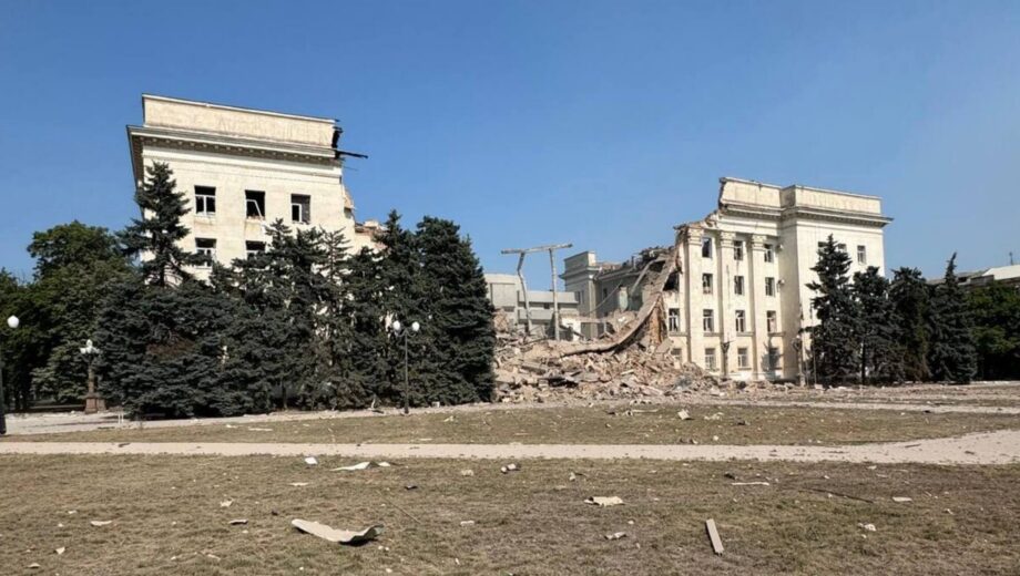 Повторний удар по Херсону: росіяни зруйнували український ”Білий дім”