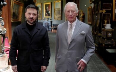 Президент все чаще появляется в черном: что изменилось в одежде Зеленского