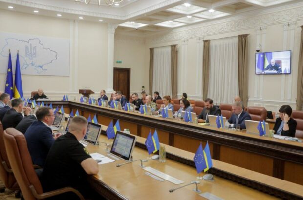 Кабмін спрямує понад 700 мільйонів гривень на енергетику в постраждалих областях
