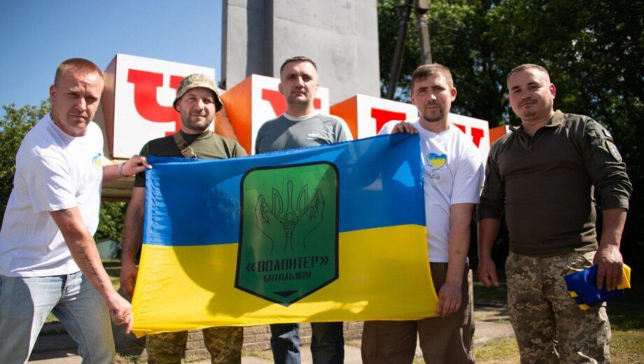БФ молодежной инициативы »Надежда» передал помощь медикам и военным в Сумской области