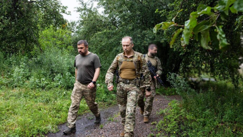 Сырский посетил Харьковскую область и предупредил об угрозе новых наступлений со стороны России