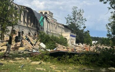 Раптова негода в столиці Румунії: одна жертва, десятки пошкоджень