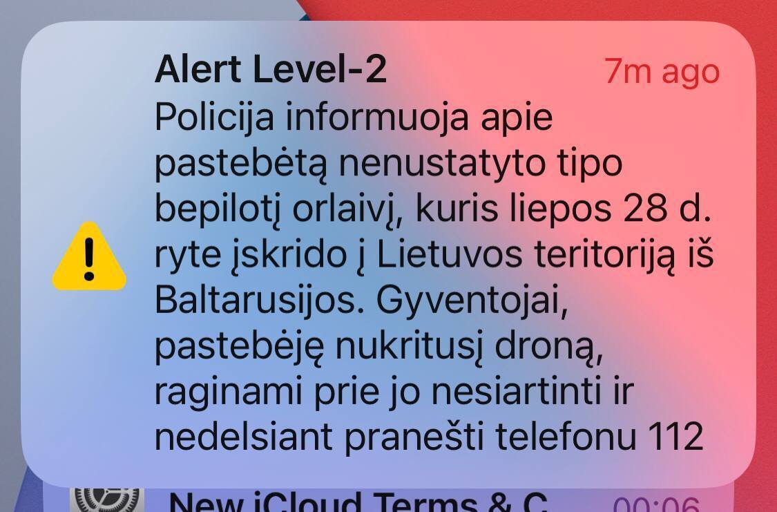 Такие сообщения жители Литвы на телефоны получили