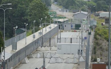 На мосту Дружби в Нарві встановили бар’єри: Естонія посилює контроль кордону з рф