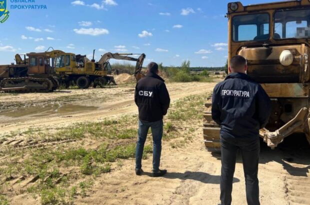 На Волині начальник кар’єру ”Укрзалізниці” вкрав понад 60 тисяч тонн піску — прокуратура