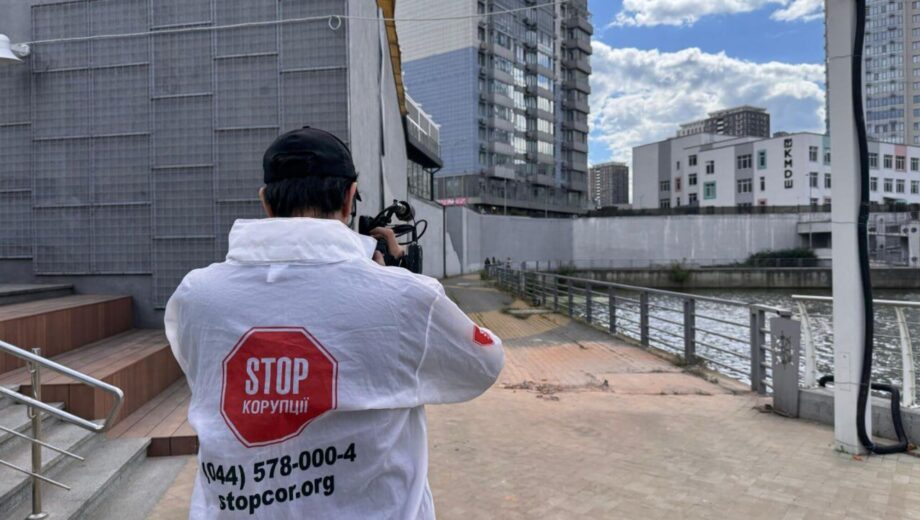 Паркан на набережній біля ЖК RiverStone знесли: кияни знову можуть вільно гуляти біля Дніпра