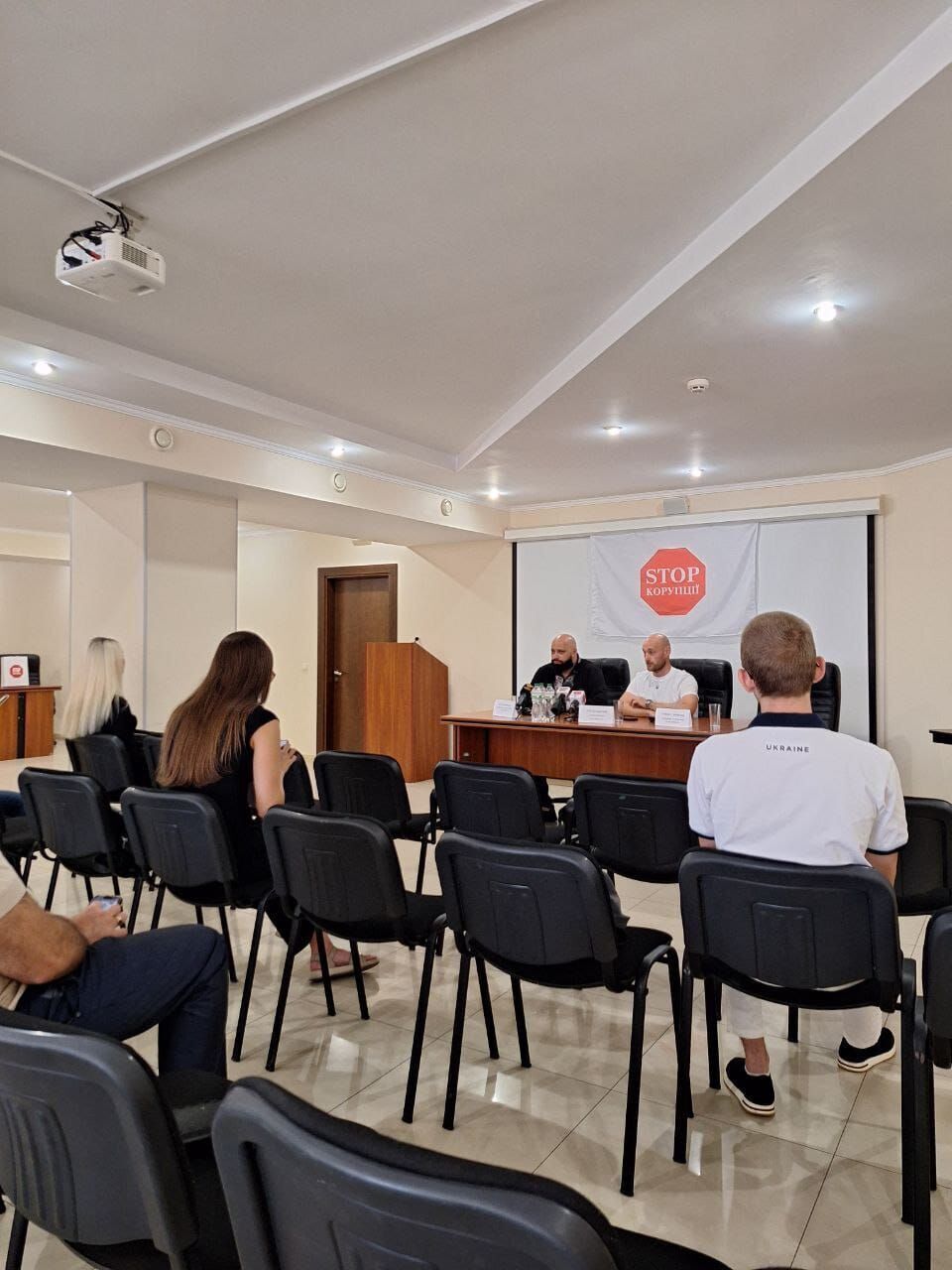 Брифінг ВГО ''Стоп корупції'' в Івано-Франківську