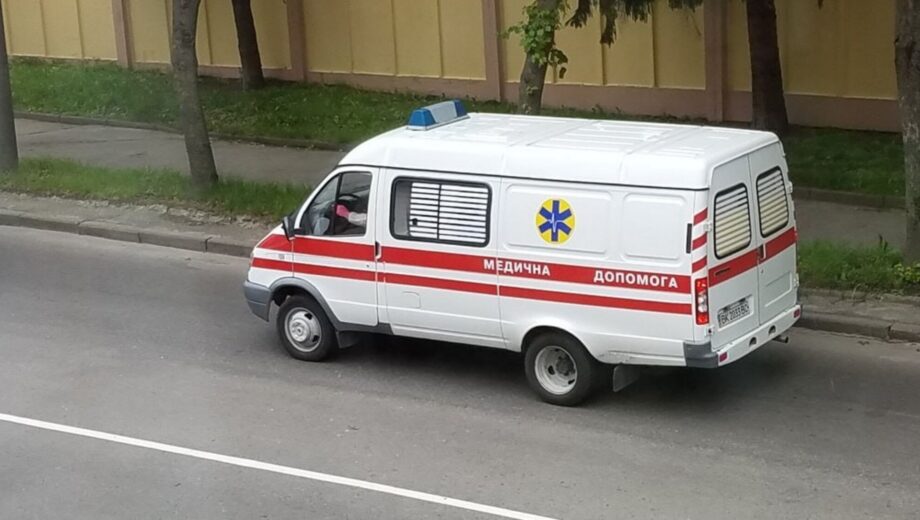 Шар ПВО попал пожилого мужчину в центре Конотопа