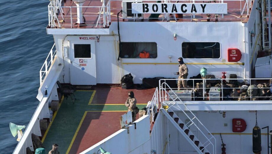 Во Франции арестовали капитана и помощника »теневого» российского танкера Boracay