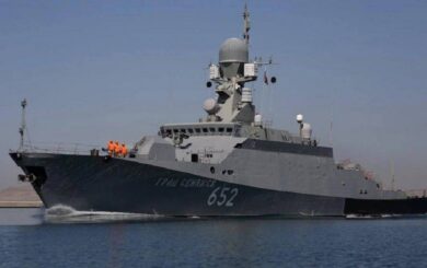 Украинские силы нанесли удар по НПЗ в Ленинградской области и военных объектах рф