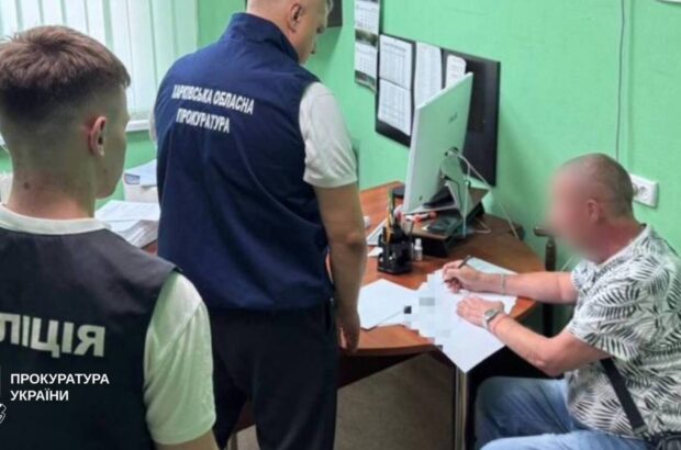 Фиктивные работники в больнице: дело на миллион гривен