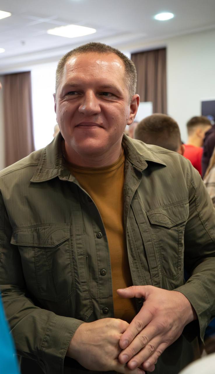 Київ прийняв змагання з армреслінгу: турнір об’єднав спортсменів та волонтерів