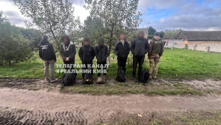Пограничники задержали группу »туристов» в нескольких сотнях метров от границы