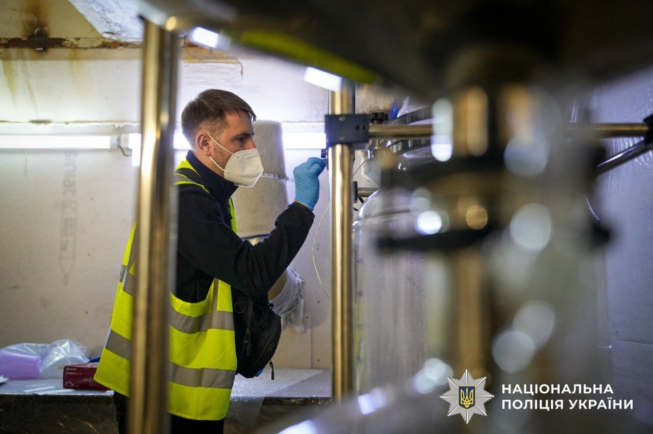 Викрито наркосиндикат із ''центром управління'' у рф: виробляли психотропи як на заводі