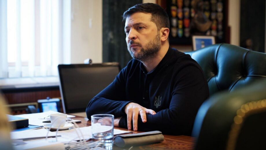 Зеленский подписал указы в отношении украинцев с российским гражданством