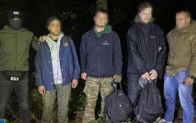 Военнообязанных »вывозили» за деньги: задержаны 20 организаторов незаконных схем
