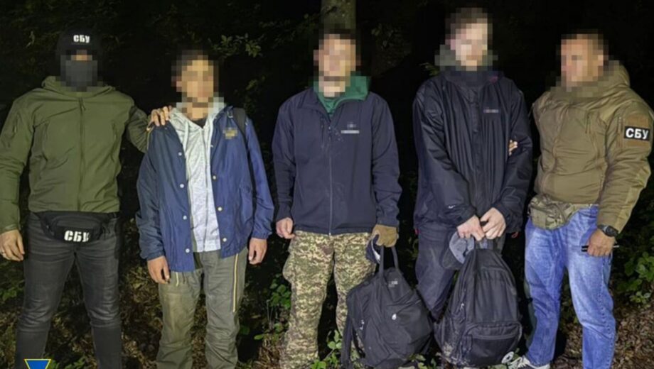 Военнообязанных »вывозили» за деньги: задержаны 20 организаторов незаконных схем