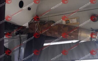 Обломок ракеты комплекса »Панцирь-С1» попал в автобус.