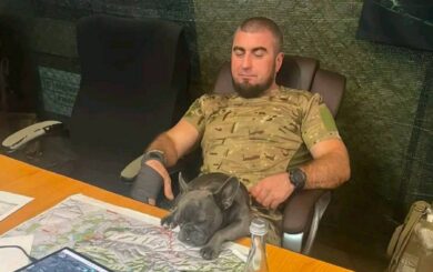 Полковник Манько опублікував у TikTok фото з мапами під грифом ”таємно”