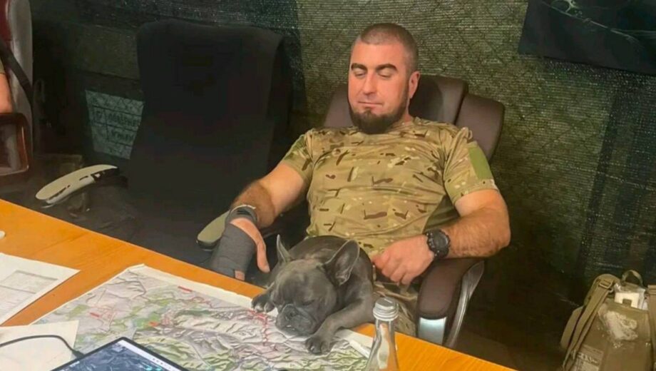Полковник Манько опублікував у TikTok фото з мапами під грифом ”таємно”