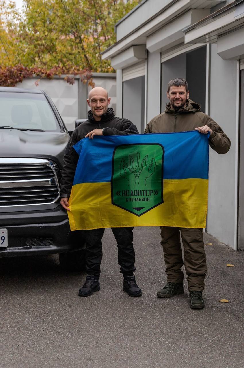 Domino Foundation передала военным мощный Dodge RAM для Покровского направления