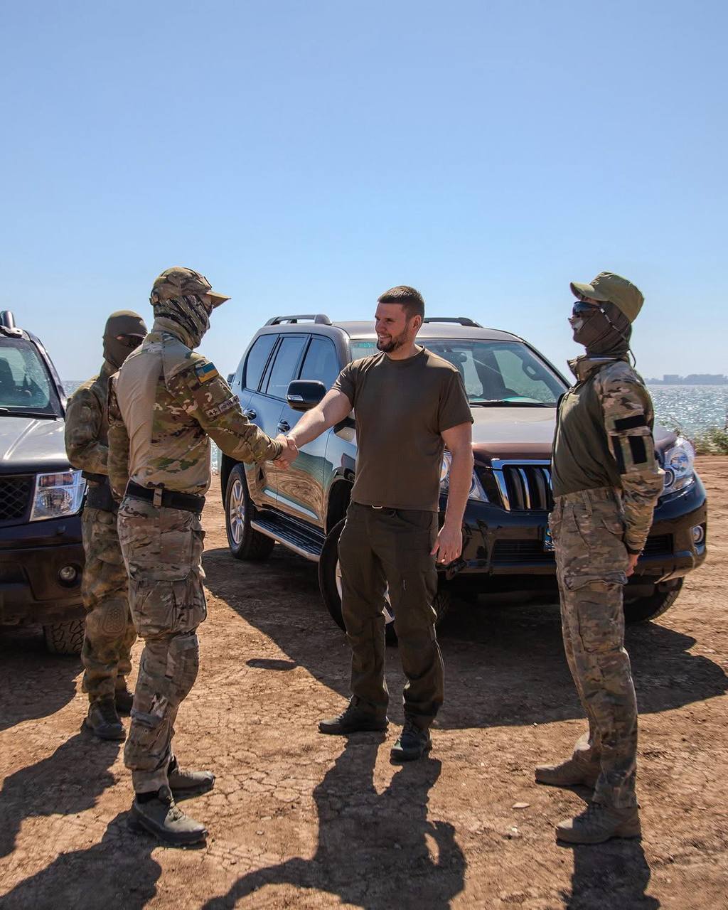 Domino Foundation передала военным мощный Dodge RAM для Покровского направления