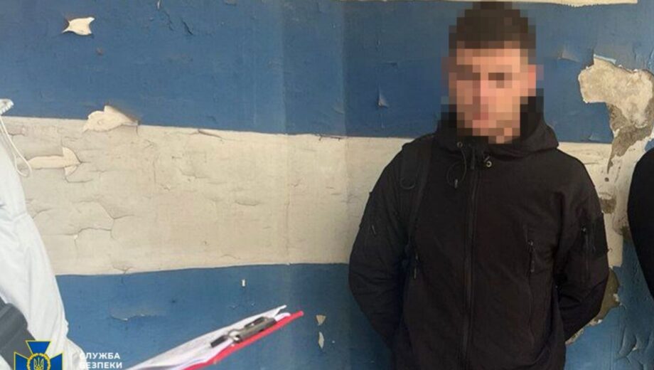 СБУ задержала агента ФСБ, который фотографировал и поджигал машины украинских офицеров