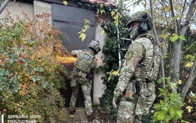ДБР викрило схему привласнення квартир померлих одеситів: арешт на майно та підозри для судді