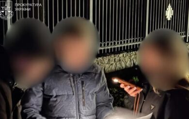 Киевлянину, который за $14 тыс. предлагал »оформить уход» за пожилой матерью для уклонения от службы, объявили подозрение