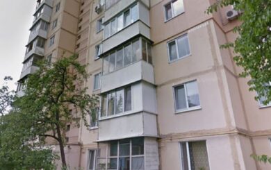 Мошенничество на Оболони: мужчина оформил квартиру умершего на жену