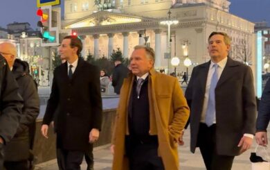 Икра, перепел и оленина: как угощали Виткоффа и Кушнера в Москве