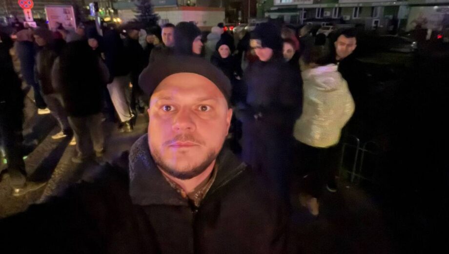 Протест из-за отключения электроэнергии: в Крюковщине жители ЖК »Еврогород» заблокировали дорогу